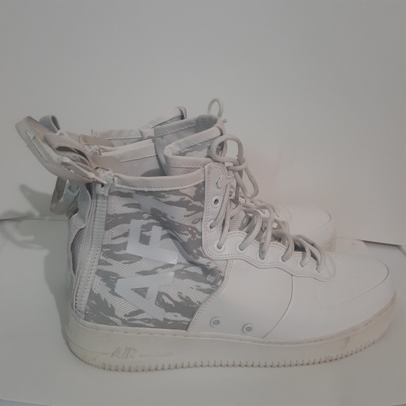 Nike SF Air Force 1 Mid-Winter Camo - Size 11 - Picture 2 of 10